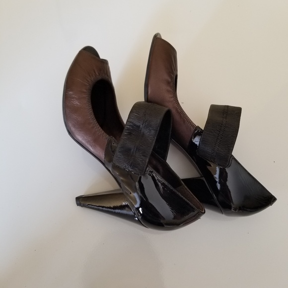 DKNY Peeptoe shoes - Picture 2 of 4